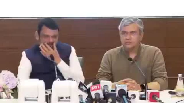 “मूर्खों से बहस नहीं करता 
सवाल संजय राउत के बयान पर , महाराष्ट्र के मुख्यमंत्री देवेंद्र फडणवीस ने दो टूक कहा,#politics