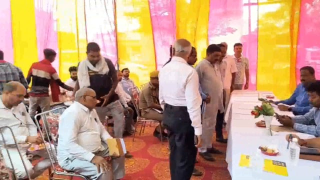 पथरा थाने में डीएम व एसपी की अध्यक्षता में थाना समाधान दिवस का हुआ आयोजन सुनी गई फरियादियो की समस्या