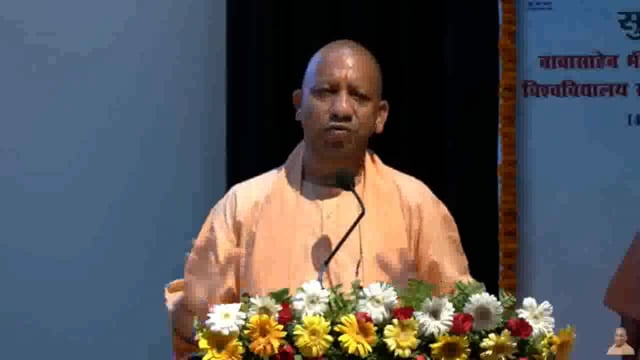 मुख्यमंत्री योगी आदित्यनाथ ने राज्य में युवाओं को स्वरोजगार के लिए प्रोत्साहित करने का बड़ा ऐलान किया है। उन्होंने कहा कि सरकार का लक्ष्य है कि हर वर्ष एक लाख युवाओं को नए उद्यमी के रूप में स्थापित किया जाए।#politics