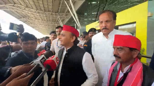 सपा के अध्यक्ष अखिलेश यादव ने प्रवर्तन निदेशालय (ED) को लेकर बड़ा बयान देते हुए कहा है कि जिस ईडी को कांग्रेस ने बनाया था, आज वही ईडी कांग्रेस समेत पूरे विपक्ष के लिए परेशानी का कारण बन गई है। उन्होंने कहा कि केंद्र सरकार इस एजेंसी का दुरुपयोग कर विपक्षी नेताओं को डराने का काम कर रही है।#politics