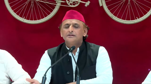 समाजवादी पार्टी के अध्यक्ष अखिलेश यादव ने यूपी सरकार पर निशाना साधते हुए कहा, 