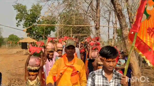 श्री श्री 108अष्टयाम महा यज्ञ को लेकर निकाली गई भव्य कलश यात्रा, 
76 कन्याओं ने सुख समृद्धि की कामना