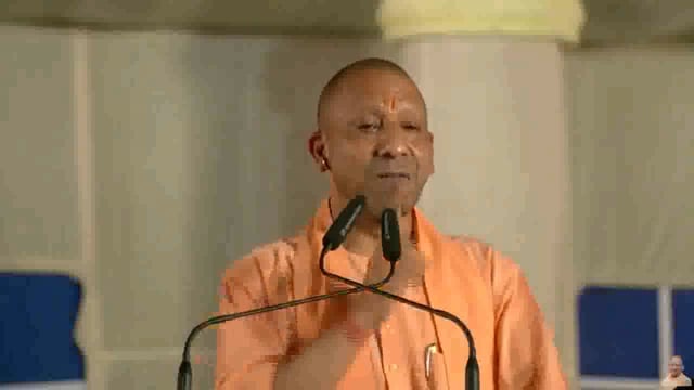 उत्तर प्रदेश के मुख्यमंत्री योगी आदित्यनाथ ने नागरिकता संशोधन कानून (CAA) को लेकर बड़ा बयान दिया है। उन्होंने कहा, 