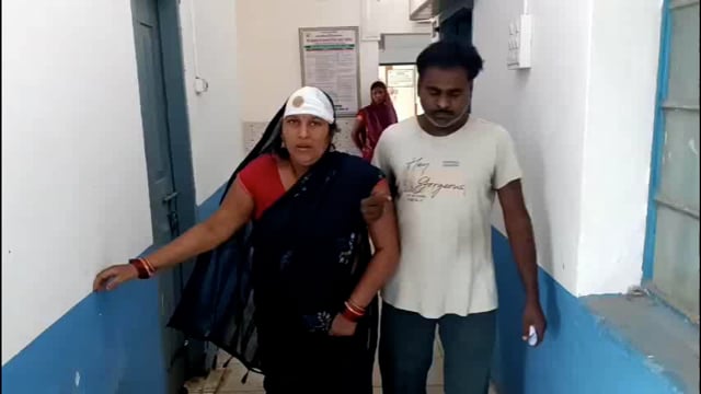 काम तोड़ने के विवाद को लेकर दो पक्षों में हुआ मारपीट। एक दिव्यांग सहित तीन जख्मी।