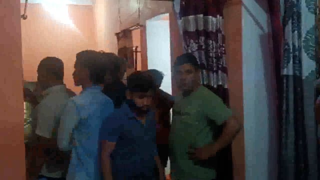 खेसर थाना क्षेत्र के मुख्य सड़क के किनारे दिनदहाड़े घर का ताला तोड़कर 8 लाख रुपए की संपत्ति की हुई भीषण चोरी