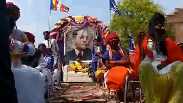 बाघराय थाना क्षेत्र के बिहार बाजार में प्रमोद गौतम की अध्यक्षता में धूमधाम से मनाई गई डॉ भीमराव अंबेडकर की जयंती,