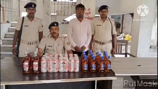 पुलिस ने 21.750 लीटर अंग्रेजी शराब के साथ एक युवक को किया गिरफ्तार