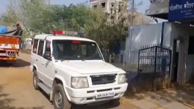 उदयगिरी महाविद्यालयातून दोन मोबाईल व  रोख रक्कम लंपास,अज्ञातावर गुन्हा दाखल