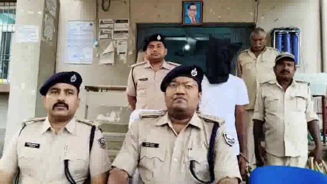 जिले के टॉप 10 अपराधी में शामिल 25000 के इनामी को अमरपुर पुलिस ने भागलपुर से किया गिरफ्तार।