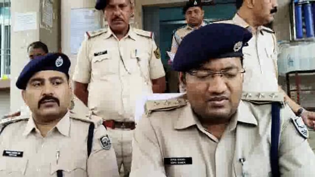 जिले के टॉप 10 अपराधी में शामिल 25000 के इनामी को अमरपुर पुलिस ने भागलपुर से किया गिरफ्तार।