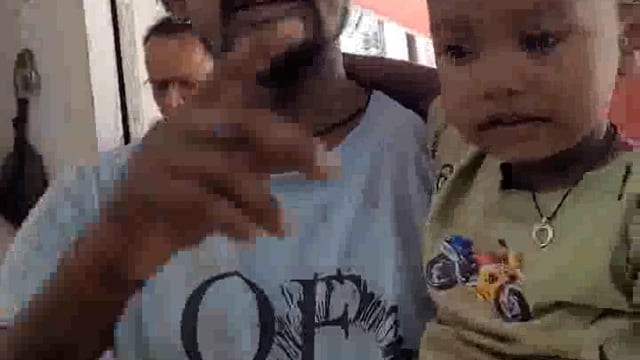 जिला पंचायत स्कूल के पास भटकता बच्चा परिजनों से मिला, परिजनों में खुशी