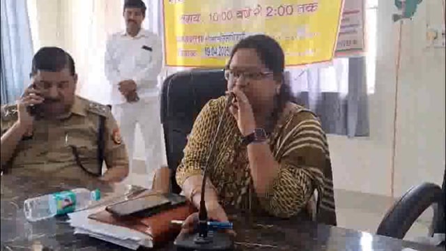 गोवर्धन में संपूर्ण समाधान दिवस का हुआ आयोजन अलग-अलग विभागों की दर्ज में 18 शिकायतें, 3 शिकायतों का मौके पर किया निस्तारण।