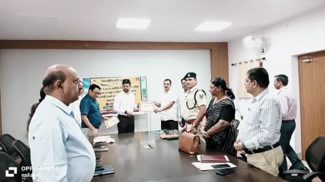 डीएम ने सार्वजनिक स्थलों के आसपास धूम्रपान एवं तम्बाकू बिक्री पर कोटपा अधिनियम के तहत कार्रवाई करने का दिए निर्देश 