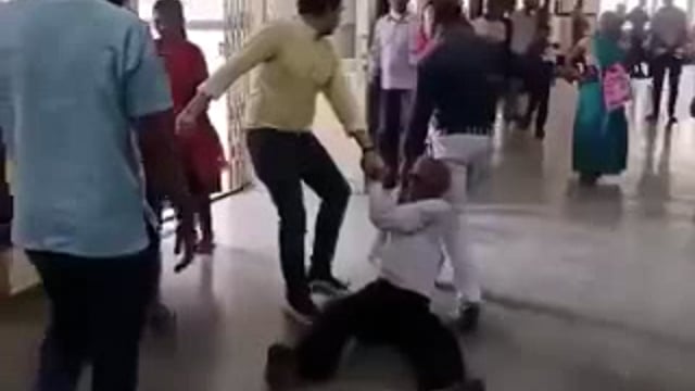 🆚  .....देखिए डॉक्टर का 