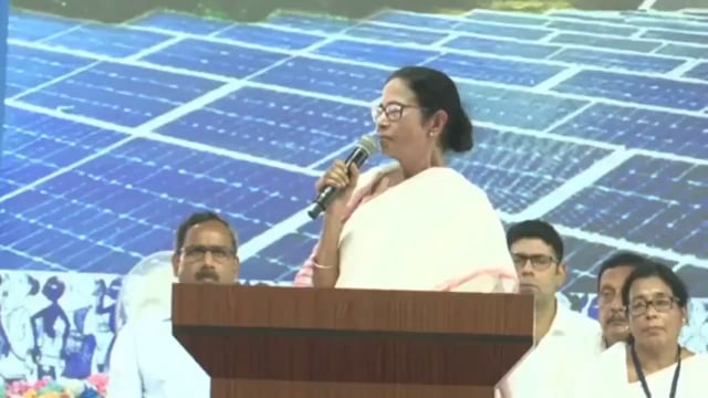 'আত্মবিশ্বাসের সাথে স্কুলে যাও, তালিকা নিয়ে চিন্তা করো না': যোগ্য বেকারদের উদ্দেশ্যে মমতা বন্দ্যোপাধ্যায়ের বার্তা#politics