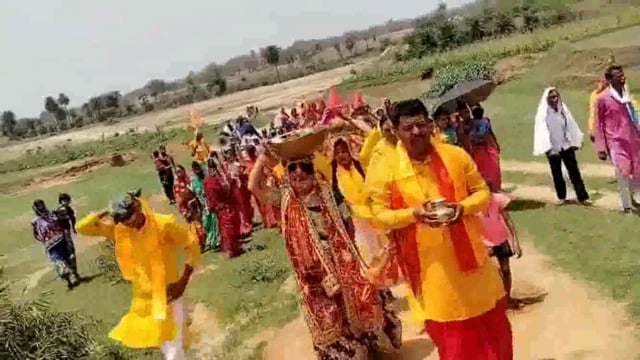 बारने गांव में बजरंगबली प्राण प्रतिष्ठा को लेकर पैक्स अध्यक्ष हेमराज द्वारा निकाली 11 कलश सोभा यात्रा,तीन दिवसीय आयोजन 