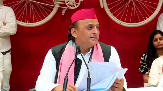 लखनऊ: समाजवादी पार्टी के राष्ट्रीय अध्यक्ष अखिलेश यादव ने युवाओं की ताक़त और उनके निर्णायक योगदान को रेखांकित करते हुए कहा है कि देश और समाज की दिशा तय करने में जवानी की भूमिका सबसे अहम होती है।#politics