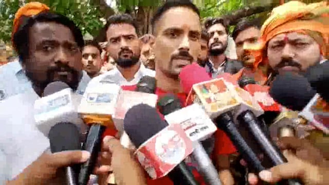 बलिया: जमीन विवाद में फायरिंग, आरोपियों की गिरफ्तारी न होने पर थाने का घेराव#crime