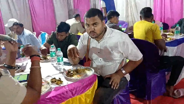 बेलहर विधायक मनोज, एसडीपीओ राजकिशोर सहित अन्य जनप्रतिनिधि के संयुक्त में क्षेत्रीय कर शादी समारोह में किया सिरकत।