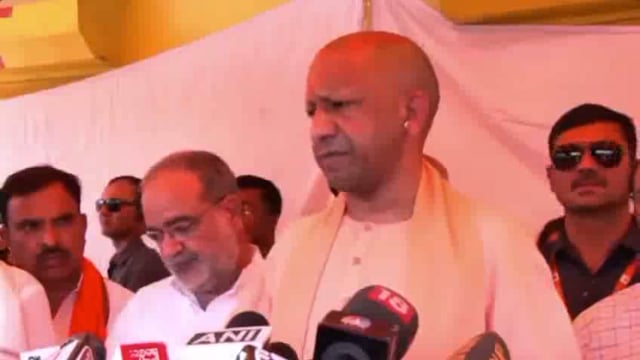 सीएम योगी ने कहा- डबल इंजन की सरकार आतंकी विषैले फनों को कुचलनेका कार्य करगी#politics 