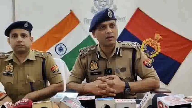 दिनेश कुमार पी पुलिस उप महानिरीक्षक बस्ती परिक्षेत्र, बस्ती द्वारा जनपद के विभिन्न शाखाओं, कार्यालयो, थानो के 02 दिवसीय 