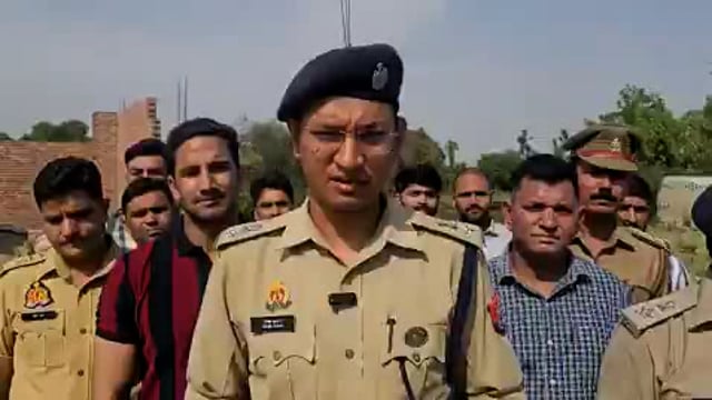 ▶️.... मथुरा: भाजपा नेता हेमेंद्र गर्ग की हत्या का मामला
पुलिस की मुठभेड़ में शामिल दो शूटरों को पकड़ा
 मुठभेड़ में दोनों शूटरों के पैर में लगी गोली
 दोनों घायलों को अस्पताल में भर्ती किया गया
 कब्जे से 2 तमंचा, कारतूस और बाइक बरामद
 एसओजी और थाना गोविंद नगर पुलिस ने की कार्रवाई