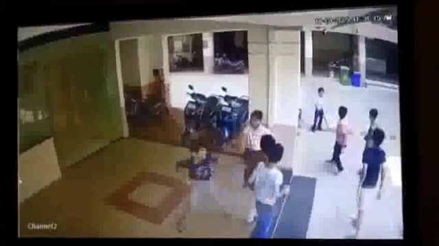 पुणे में दर्दनाक हादसा: बालकनी से गिरा फूलदान, बच्चे की मौत#latest_news