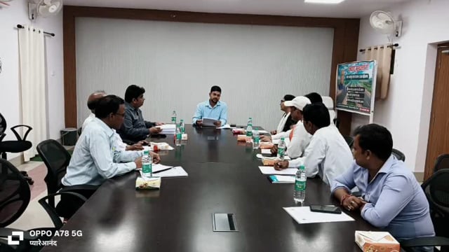 लंबित पत्रों को निष्पादन में तेजी लाने का दिए निर्देश