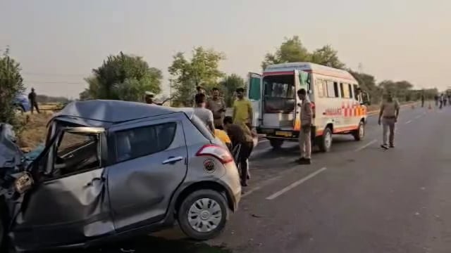 झांसी मोठ थाना क्षेत्र के कानपुर हाईवे पर दर्दनाक एक हादसा हुआ, जिसमें कार और ट्रक की हुई जोरदार टक्कर पति पत्नी की मौत।