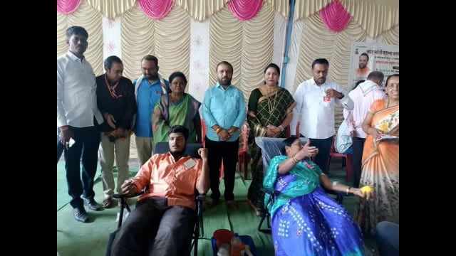 महात्मा बसवेश्वर महाराज यांच्या जयंती निमित्त रक्तदान शिबीर संपन्न