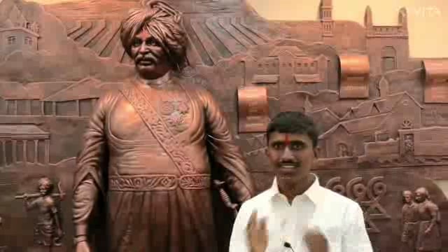 कोल्हापूर जिल्हाधिकारी अमोल येडगे यांच्याकडून यूपीएससी परीक्षेत घवघवीत यश संपादन केलेल्या बडोणे यांचा सत्कार करण्यात आला