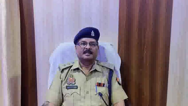 महिला का महिला का बैग छिनकर भाग रहा अभियुक्त गिरफ्तार, सीओ शीतला प्रसाद पाण्डेय ने मीडिया को दी जानकारी 