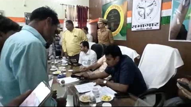 बांसी तहसील सभागार में डीएम डी राजा गणपति आर के अध्यक्षता में तहसील समाधान दिवस में सुनी गई फरियादियों की समस्या