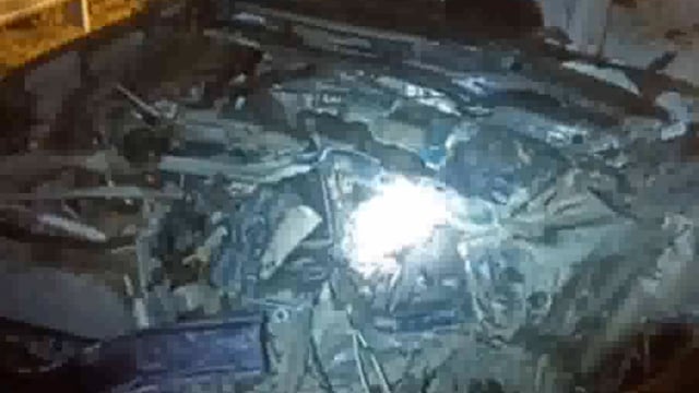 मथुरा में मांट थाना क्षेत्र में यमुना एक्सप्रेसवे की माइलस्टोन 98 पर भीषण सड़क हादसा दो की मौत तीन घायल