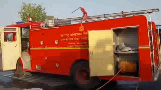 देगलूर रोडवर कापूस गोडाऊनला लागली आग,आगीवर अग्निशमन दलाच्या जवानांकडून नियंत्रण