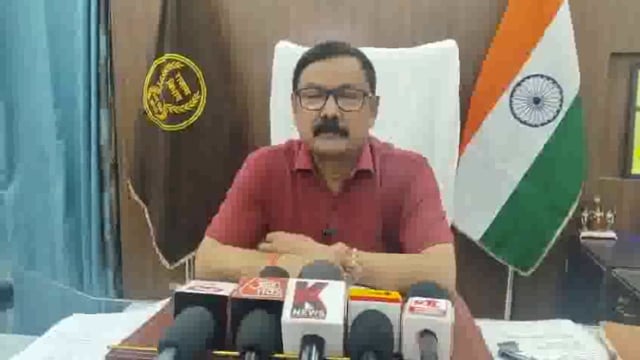 बरेली: संभावित बाढ़ की स्थिति से निपटने के लिए बरेली के जिलाधिकारी ने बाढ़ स्टीयरिंग कमेटी की बैठक आयोजित कर संबंधित अधिकारियों को आवश्यक दिशा-निर्देश जारी किए। बैठक में बाढ़ से प्रभावित होने वाले क्षेत्रों की पहचान और वहां राहत कार्यों की व्यापक रूपरेखा तैयार की गई।#accident