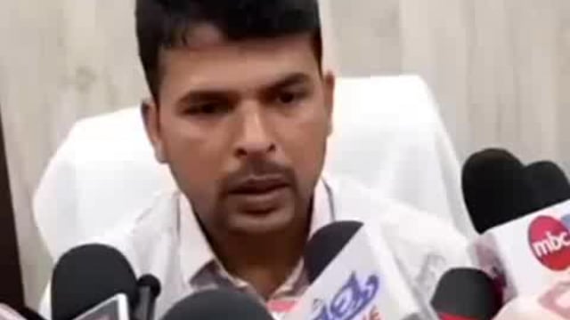 ଢେଙ୍କାନାଳ ରେ ଯୁଦ୍ଧ ପାଇଁ ଜିଲ୍ଲIପାଳ ଙ୍କ ସୂଚନା ଜିଲ୍ଲା ରେ ହେବ ମକ ଡ୍ରିଲ ଜାରି ରଖିଲେ ଜିଲ୍ଲା ପାଳ 