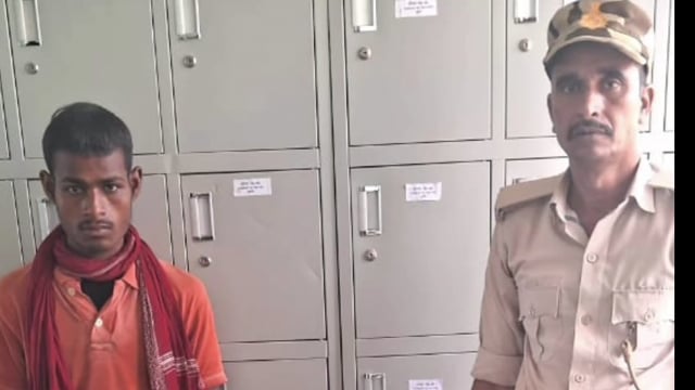 उत्पाद विभाग ने 20 लीटर देशी एवं विदेशी अवैध शराब के साथ पांच व्यक्ति को किया गिरफ्तार