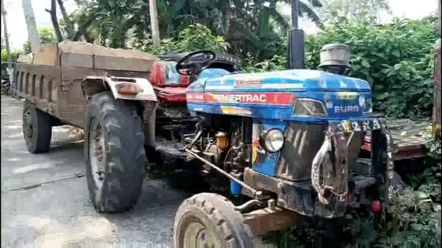 भदरिया बालू घाट से अवैध बालू लदे ट्रैक्टर के साथ चालक को पुलिस ने किया गिरफ्तार।