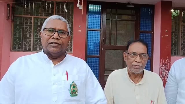 बिहार विधानसभा के पूर्व अध्यक्ष उदय नारायण चौधरी ने पूर्व मंत्री पूर्णमासी राम से मिल स्वास्थ्य की ली जानकारी 