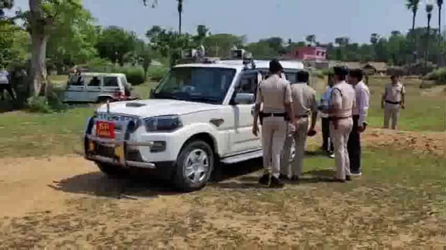 पुलिस अधीक्षक बांका ने युवती हत्याकांड का किया जांच।