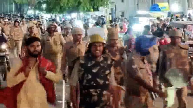 आपरेशन सिंदूर के बाद यूपी में हाई अलर्ट_____मथुरा में सुरक्षा व्यवस्था को लेकर पुलिस प्रशासन हुआ सतर्क।