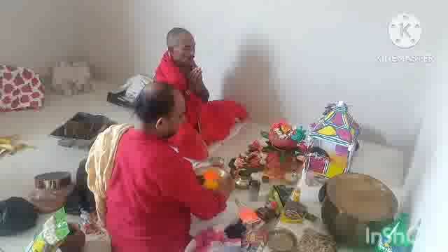 सूर्यगढ़ा -जदयू कार्यकर्ताओं ने पुराने कार्यालय को छोर नए कार्यालय में विधि विधान पूर्वक पूजा पाठ कर प्रवेश किए।