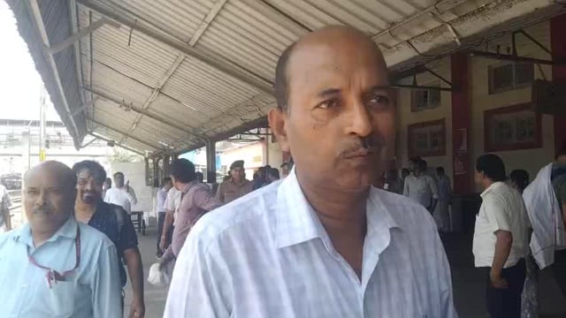 रेलवे के एडीआरएम प्रणव कुमार निर्धारित कार्यक्रम के अंतर्गत मथुरा जंक्शन पहुंचे,जहां उन्होंने जंक्शन परिसर का निरीक्षण क