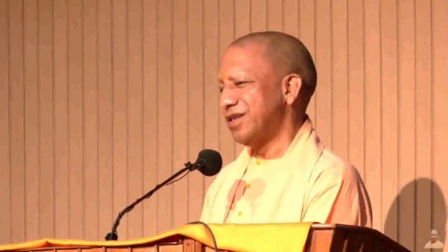 मुख्यमंत्री योगी आदित्यनाथ ने देशभक्ति की भावना को सर्वोपरि रखते हुए युवाओं और नागरिकों से आह्वान किया कि वे अपने सभी कार्यों में राष्ट्रहित को प्राथमिकता दें। उन्होंने कहा:
