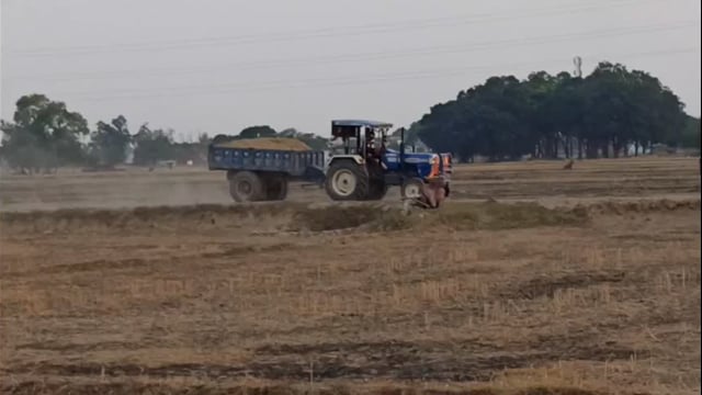 बासी तहसील क्षेत्र के कुदारन  खास गांव के पूरब सिवान में अवैध तरीके से हो रहा मिट्टी खनन जिम्मेदार बने मूकदर्शक 