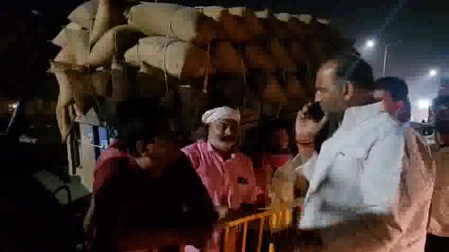 यूपी बिहार बॉर्डर के नौबतपुर में किसानों को किया जा रहा है परेशान,जानिए पूर्व विधायक ने क्या दिया नसीहत