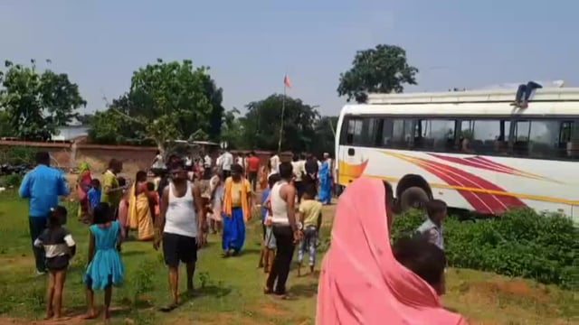 बस में ग्यारह हजार हाईभोलटेज 