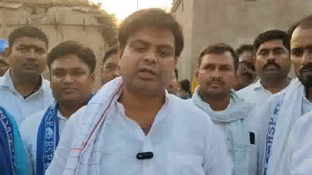 मुर्गा बकरे से सस्ता है आदमी के जान की कीमत,जानिए बसपा नेता अमित यादव लाला ने क्यों कही ऐसी बात