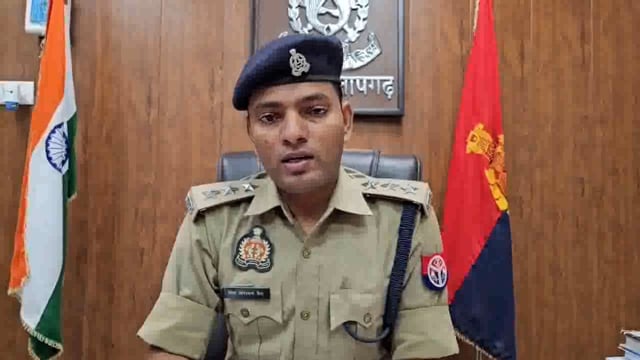 *थाना महेशगंज पुलिस द्वारा गैंगस्टर एक्ट के अभियोग से संबंधित ईनामिया 15,000/-रुपये का वांछित 01 अभियुक्त को गिरफ्तार कि
